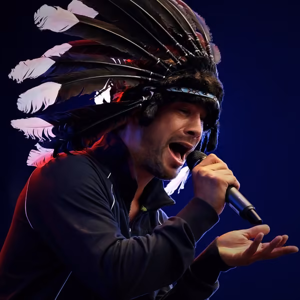 Jamiroquai - Legendaria banda inglesa de funk y acid jazz formada en Londres en 1992, liderada por Jay Kay